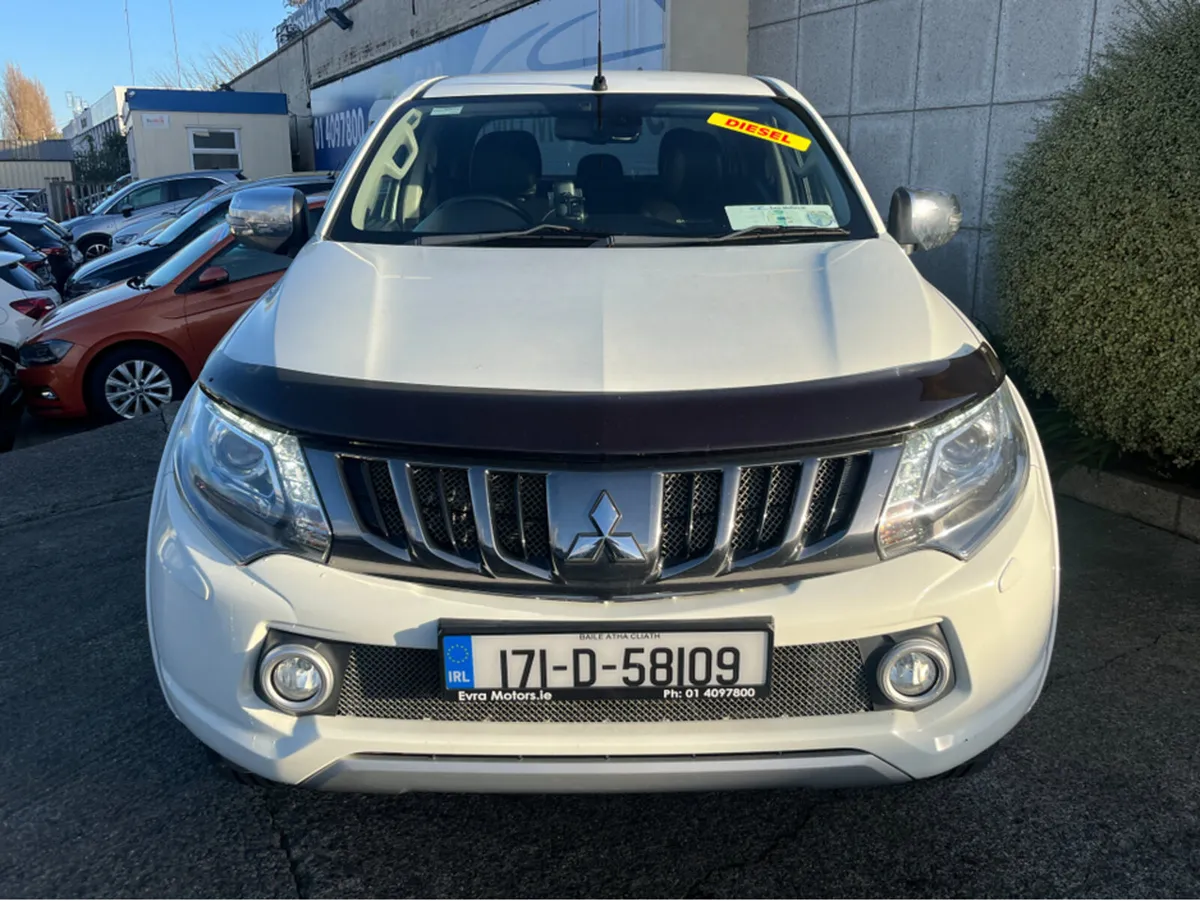 Mitsubishi L200 DID BARBARIAN D/C 4WD 18 2.5 MANUA - Image 2