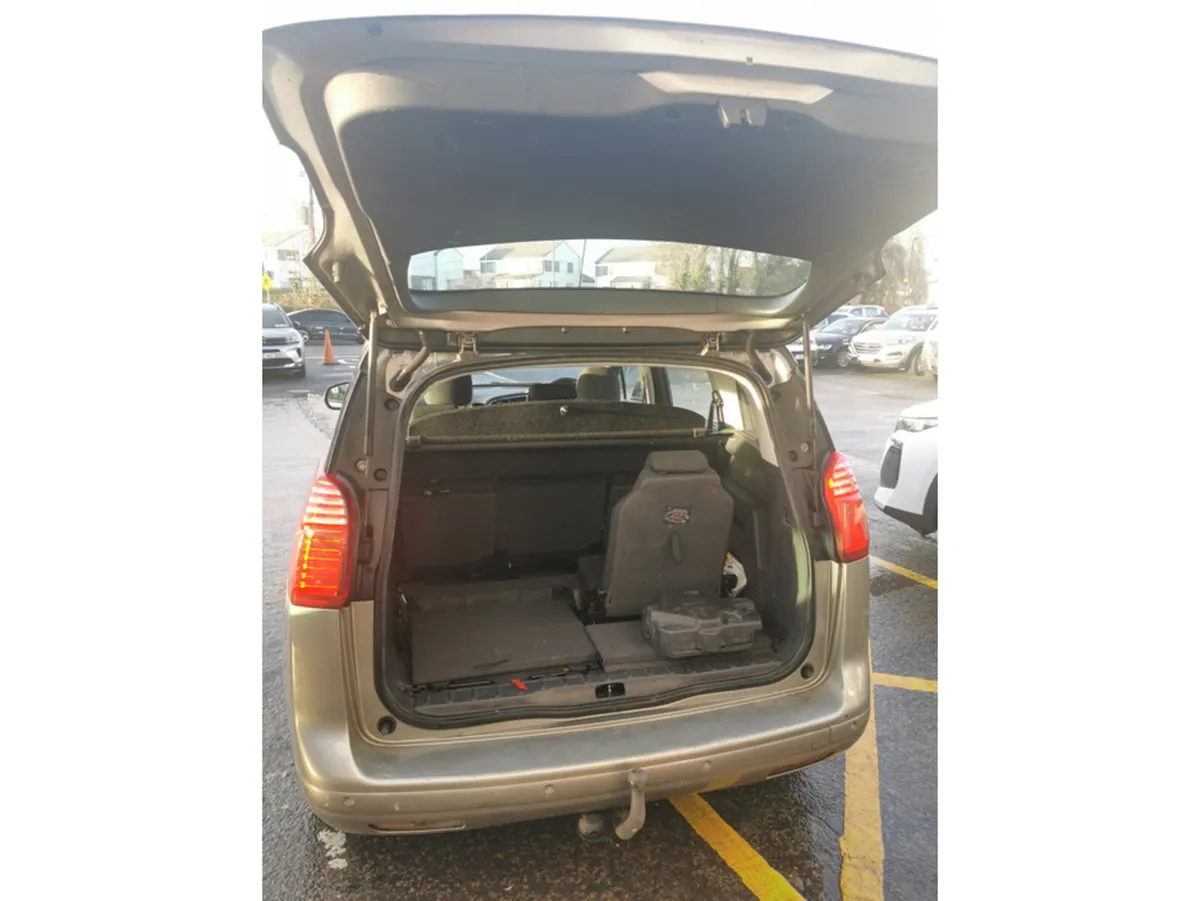 Peugeot 5008 ACTIVE 1.6 HDI 115 4DR - Image 3