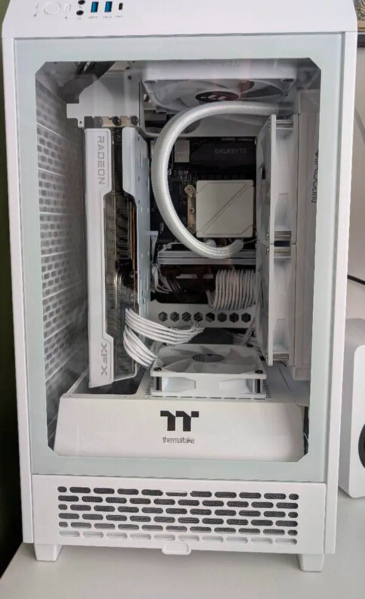 High End Performance Whiteout Gaming PC - Image 2