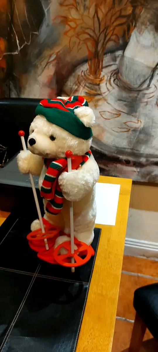 Christmas Sking Snow  Bear - Image 3