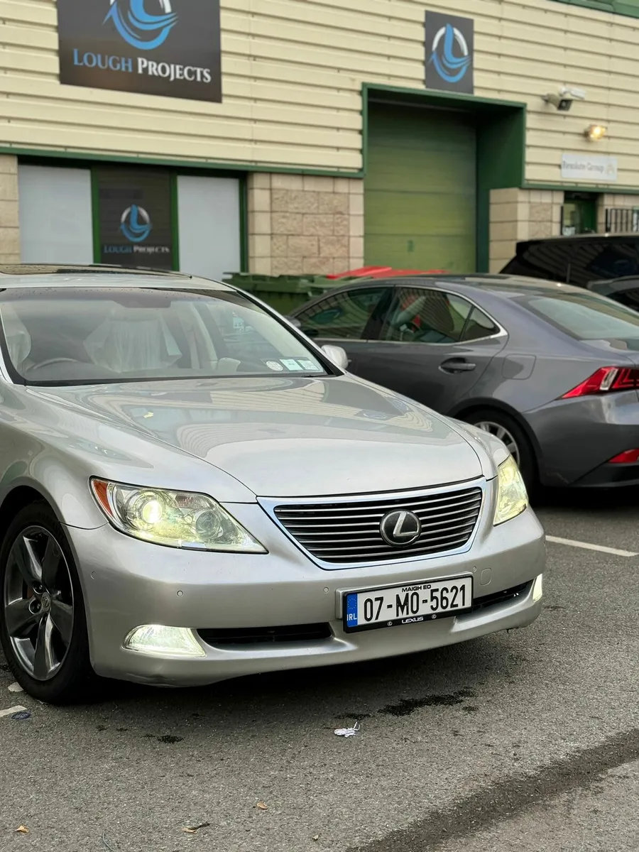 Lexus LS460,V8 !! - Image 1