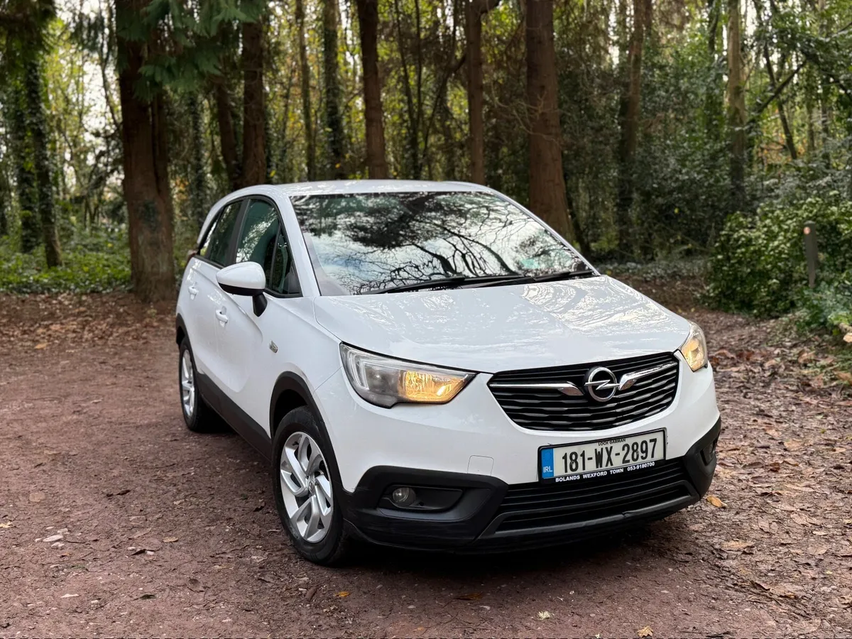 Opel Crossland X 2018, 1.2 petrol - Image 3