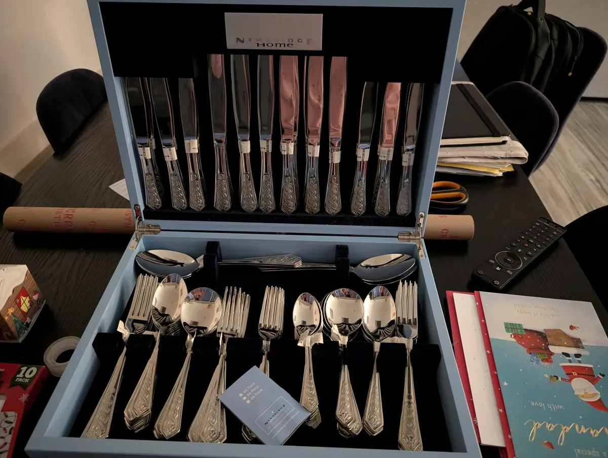 Brand New Newbridge Cutlery Set - Image 1