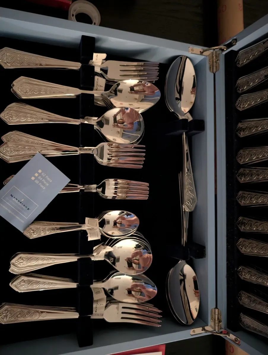 Brand New Newbridge Cutlery Set - Image 2