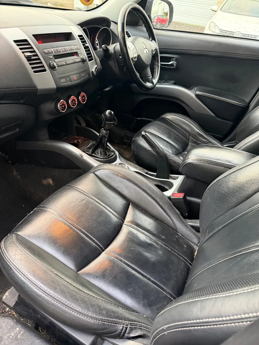 2010 Mitsubishi Outlander 4x4 , 7 seater, NCT - Image 2