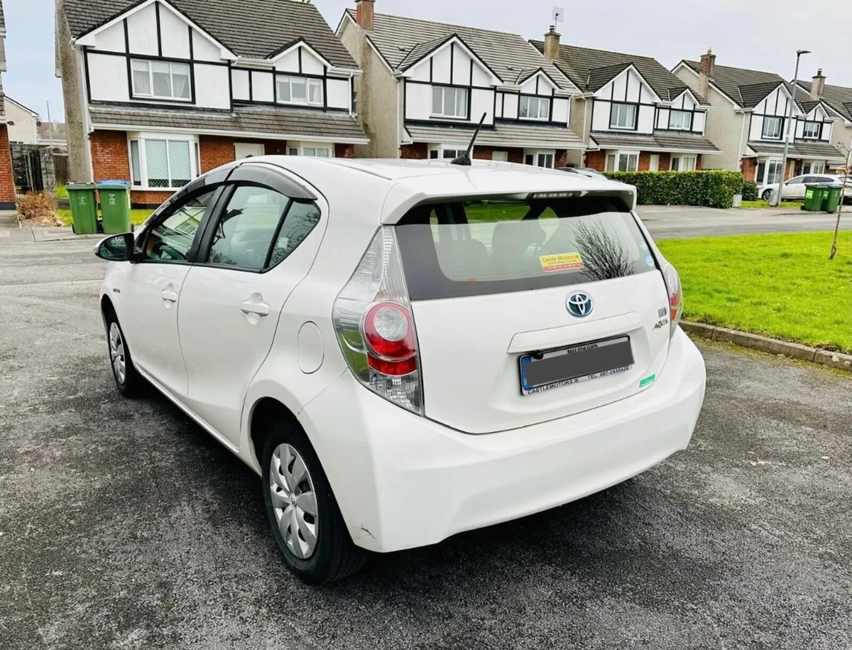 Toyota Aqua 1.5 Hybrid Automatic - Image 3