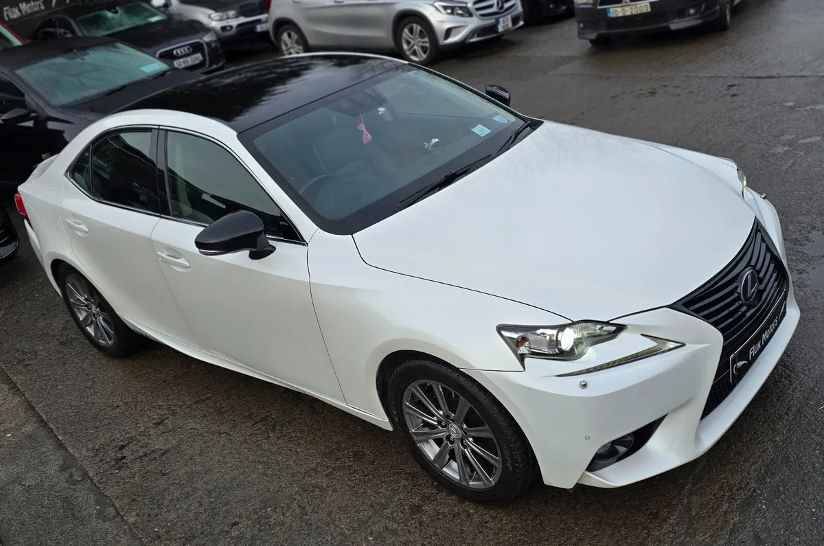 🔥 2015 Lexus IS 300h Executive 183k km - Image 2