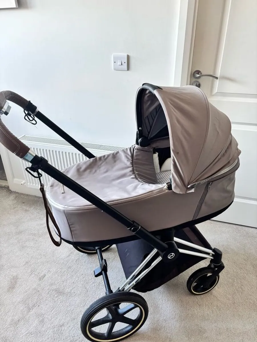 Cybex Priam Buggy with carrycot - Image 2