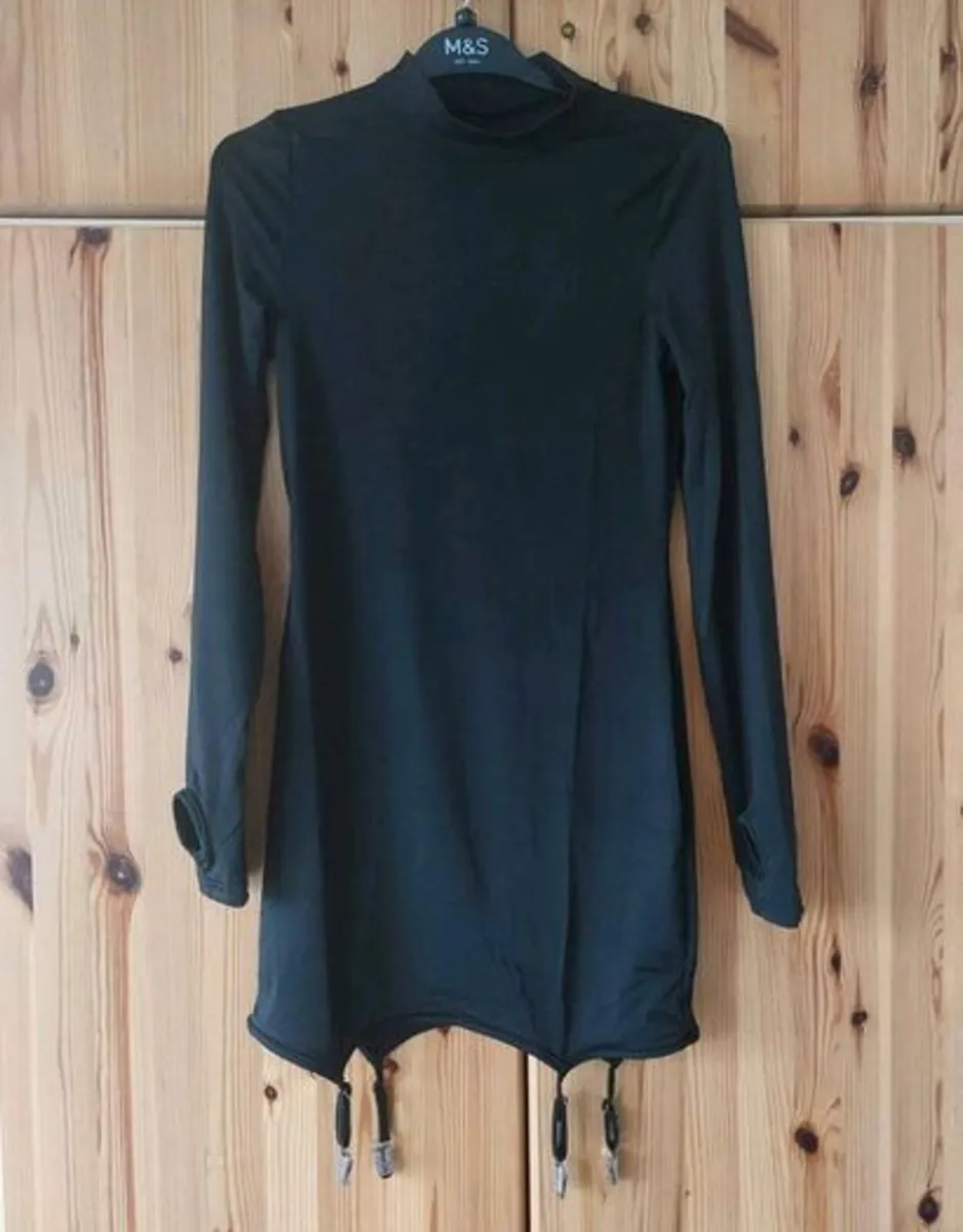 Hot dress with attached suspenders 4 crossdresser - Image 3