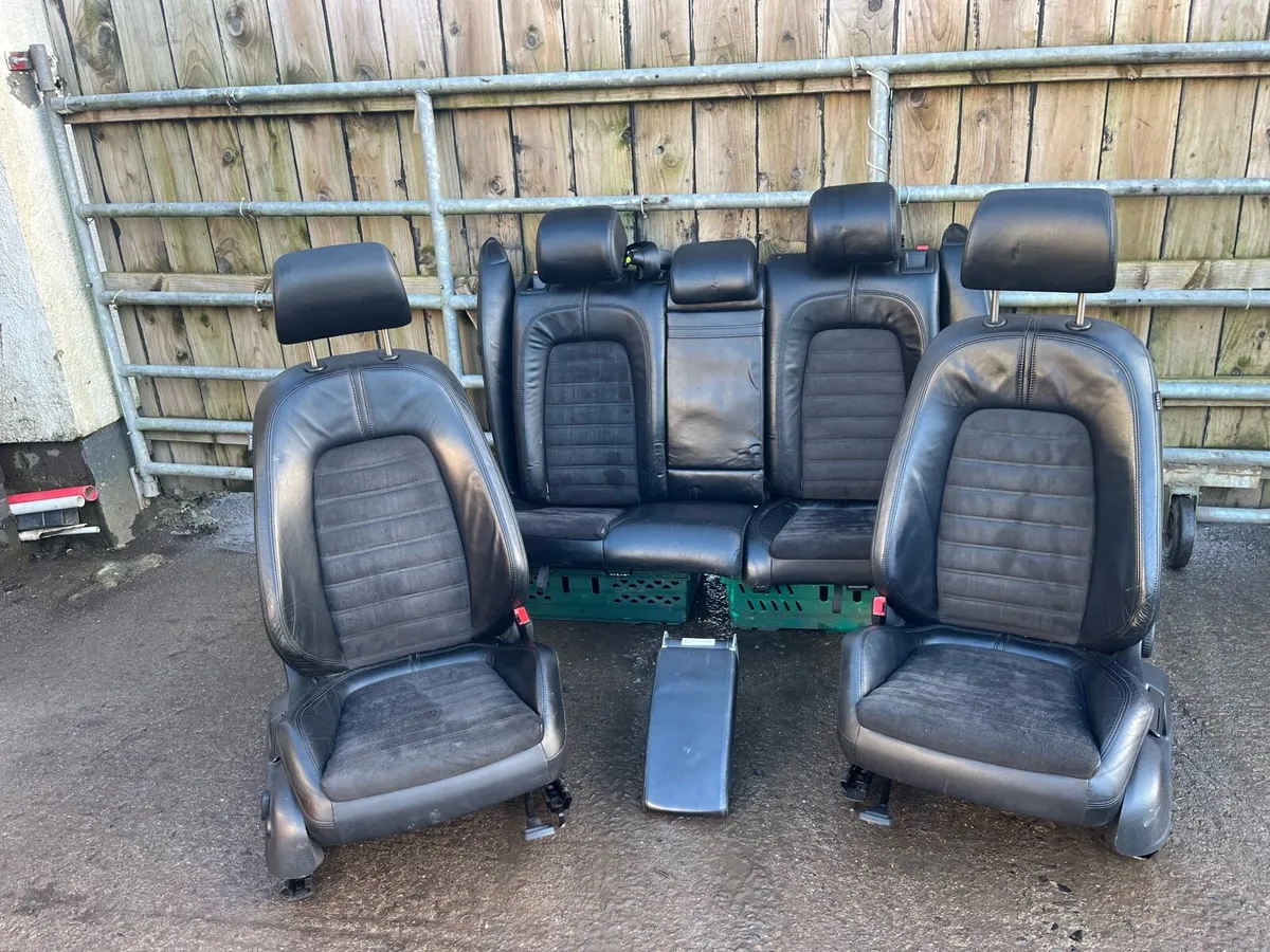 VW Passat - Leather seats - Image 1