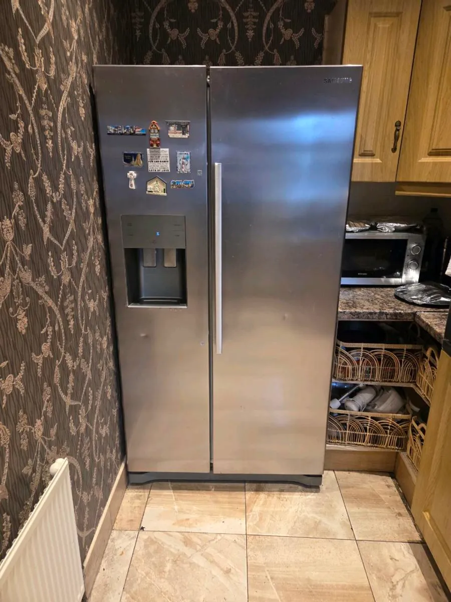 American fridge freezer - Image 1
