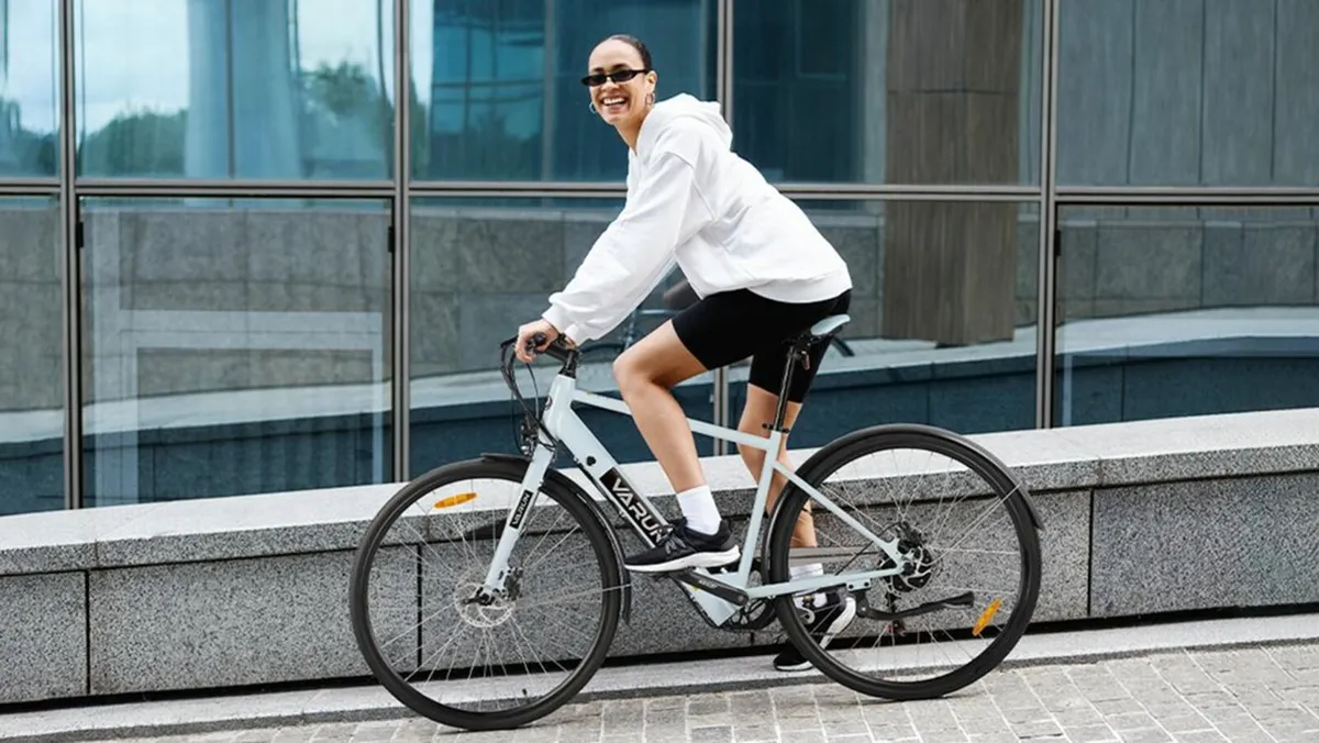 VARUN C7007 Urban Commuter Electric Bike - Image 4