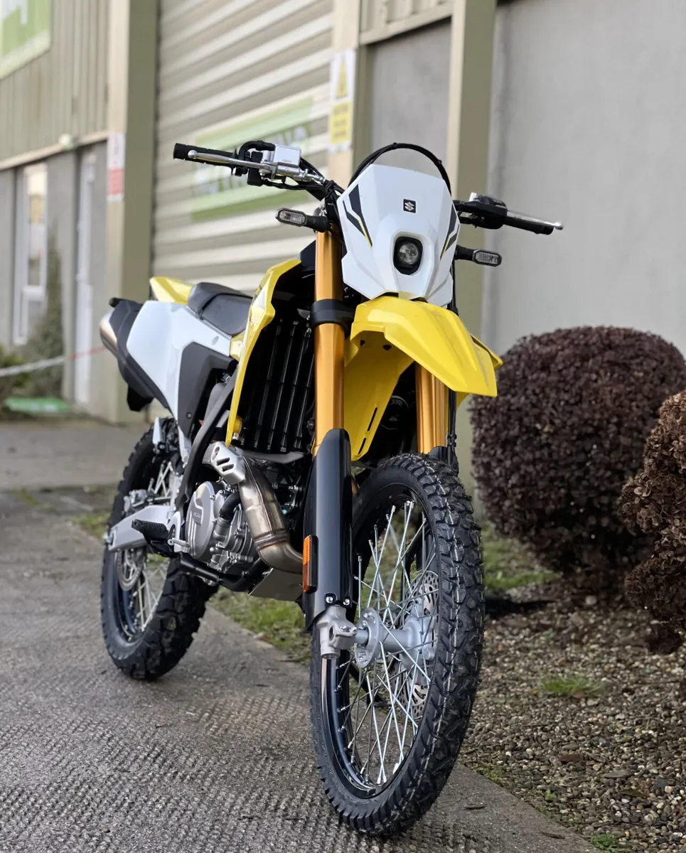 SUZUKI DRZ-4S Enduro - Image 4