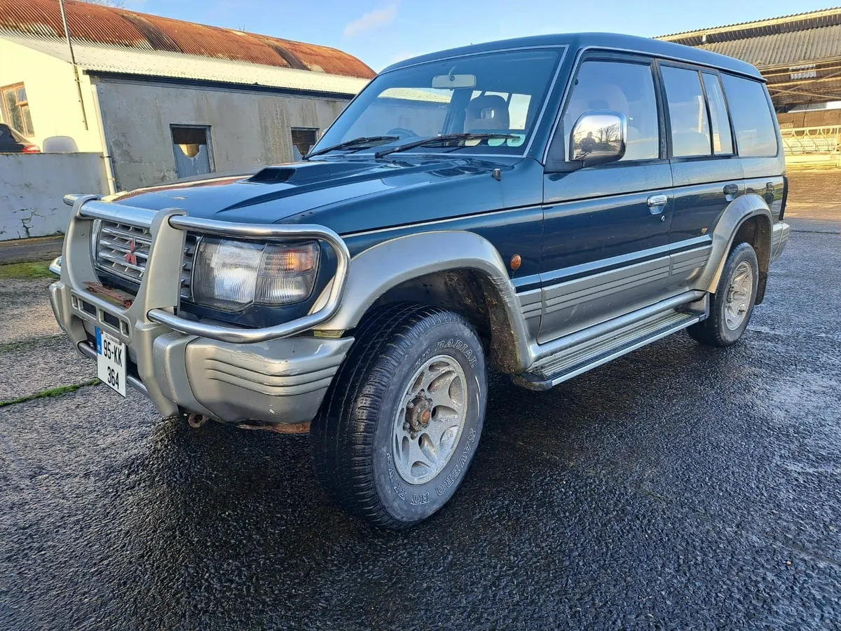 Mitsubishi Pajero 1995 - Image 2