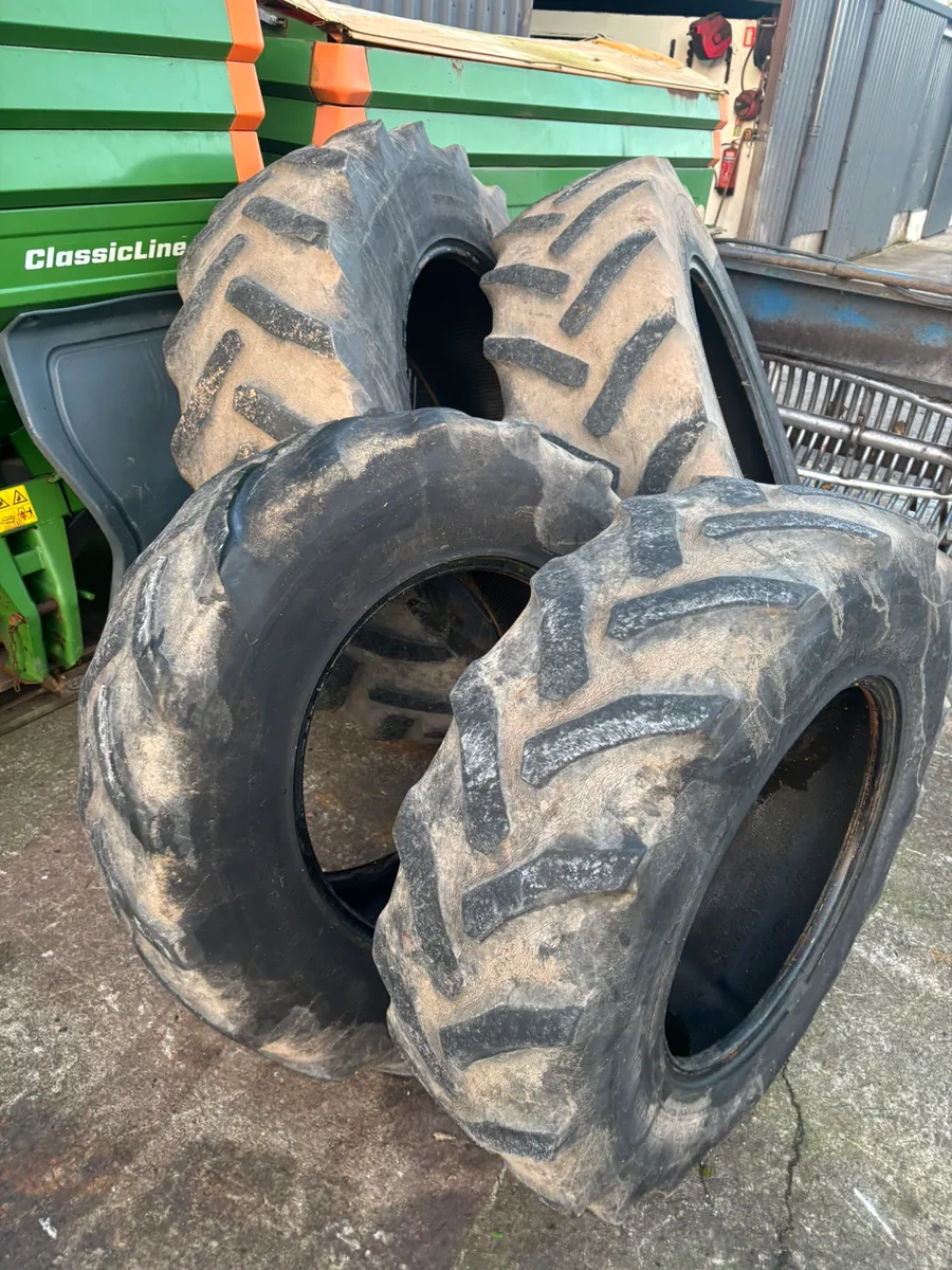 4 S/H TYRES 16-9x34 13-6x24 - Image 2