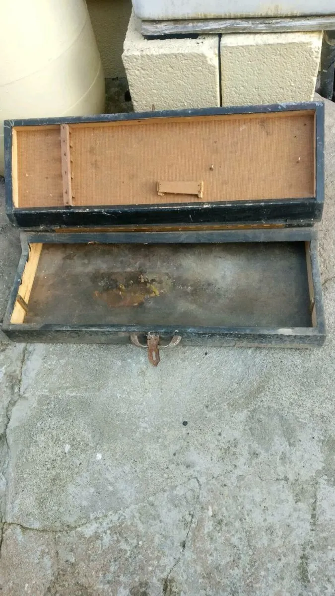 Vintage Carpenters wooden tool box - Image 3