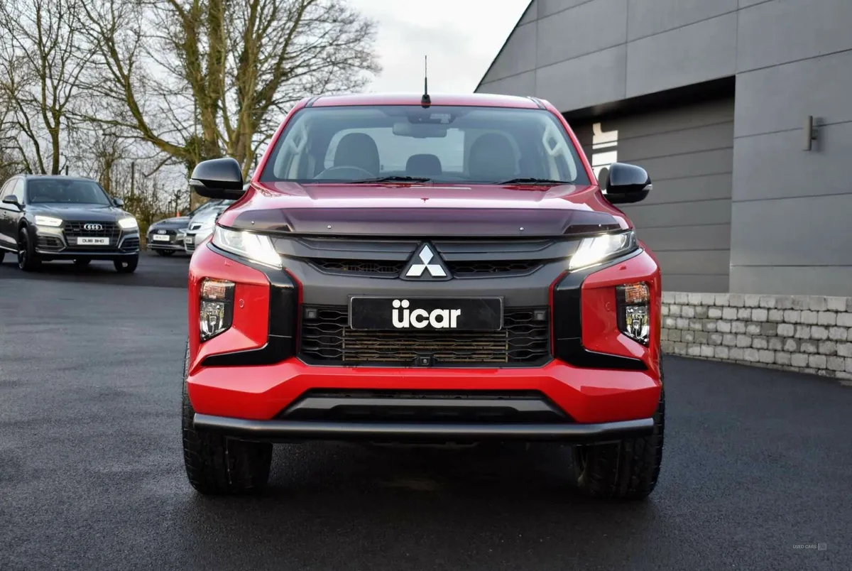 Mitsubishi L200 2.3 L200 Barbarian X DI-D Auto 4WD - Image 2