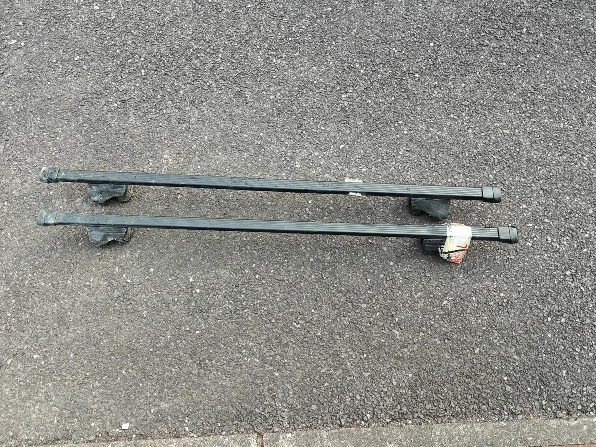 Thule roof bars - Image 1