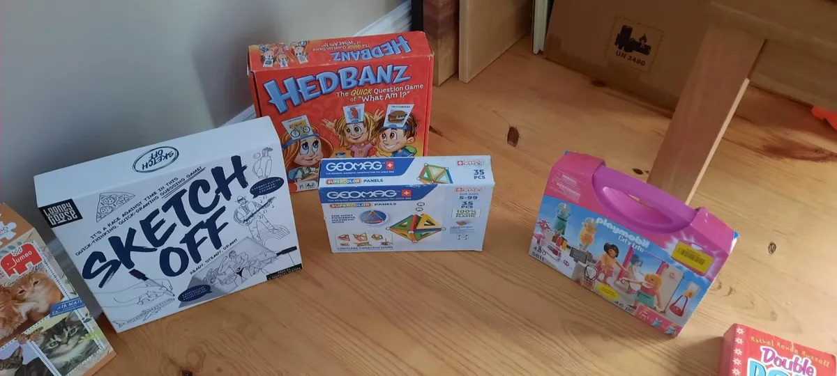 Board games and books and jigsaws - Image 2