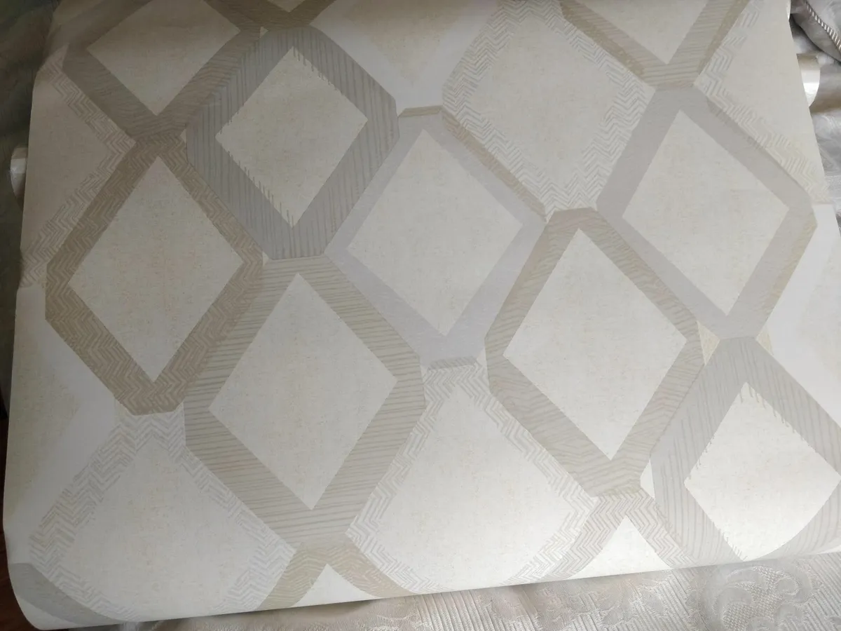 Laura Ashley Wallpaper - Image 1