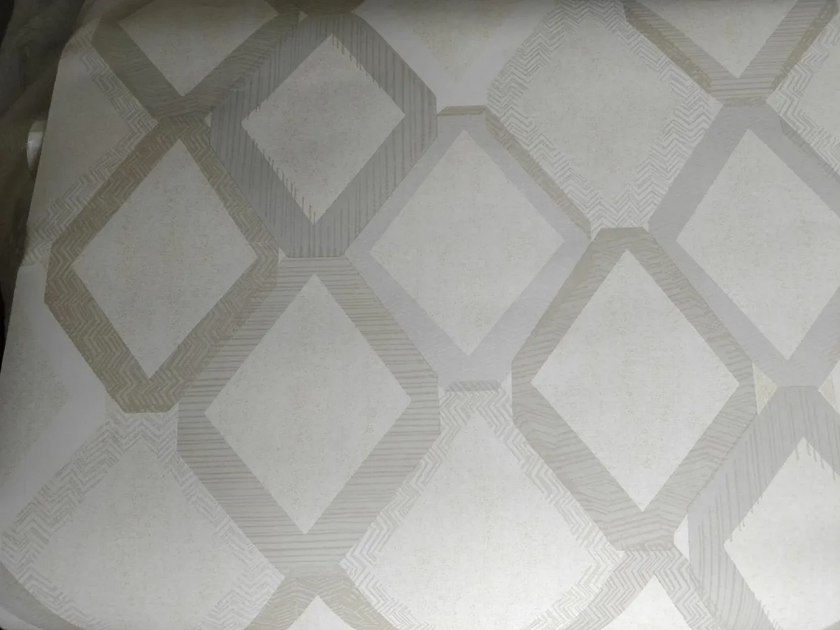 Laura Ashley Wallpaper - Image 2