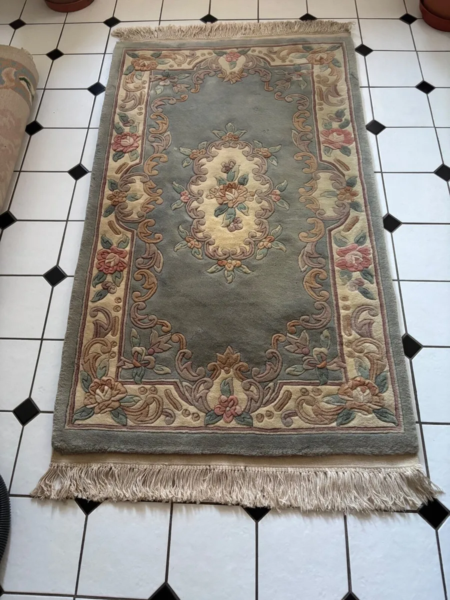 Chinese style rugs - Image 1