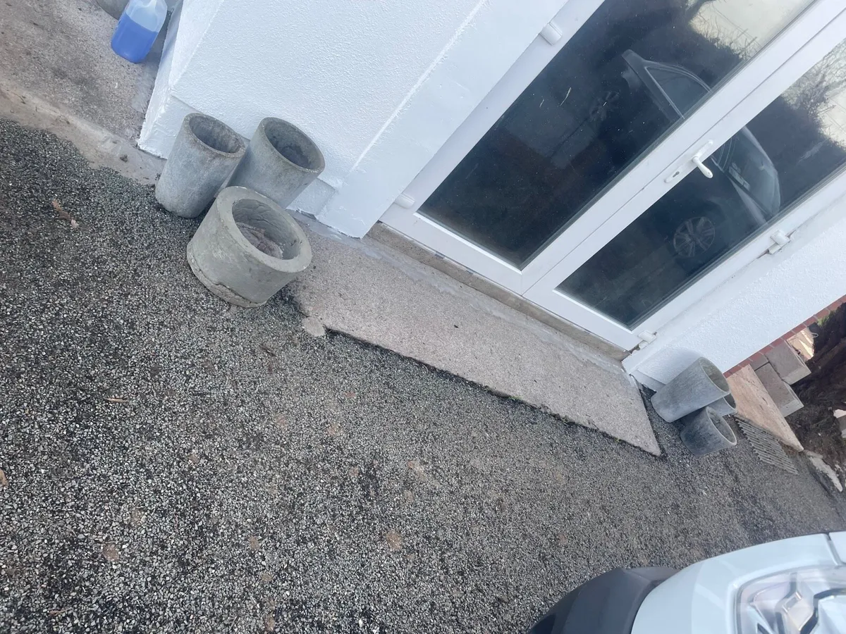 7 concrete flower pots together €150 - Image 3