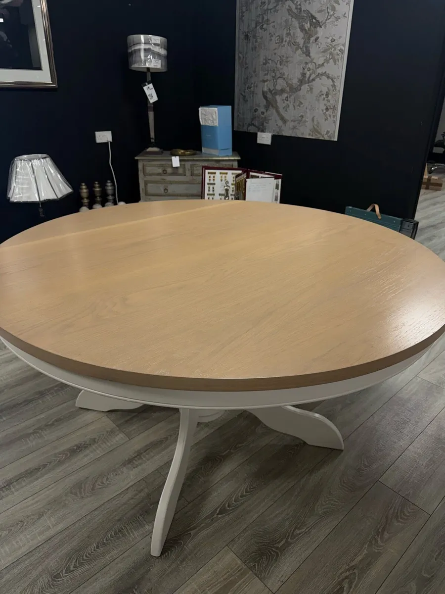 Bespoke Ventura Harlow Table - Image 1