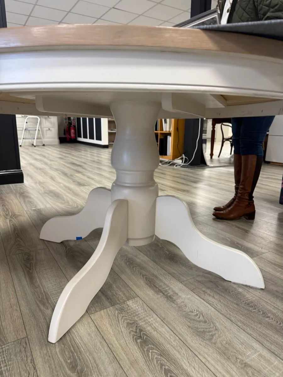 Bespoke Ventura Harlow Table - Image 2