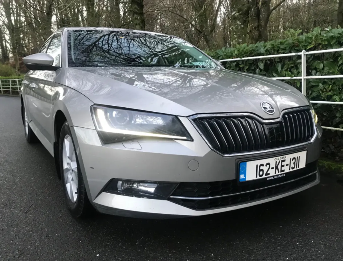 Skoda Superb Skoda Superb 1.6 TDI 120bhp Style - Image 1