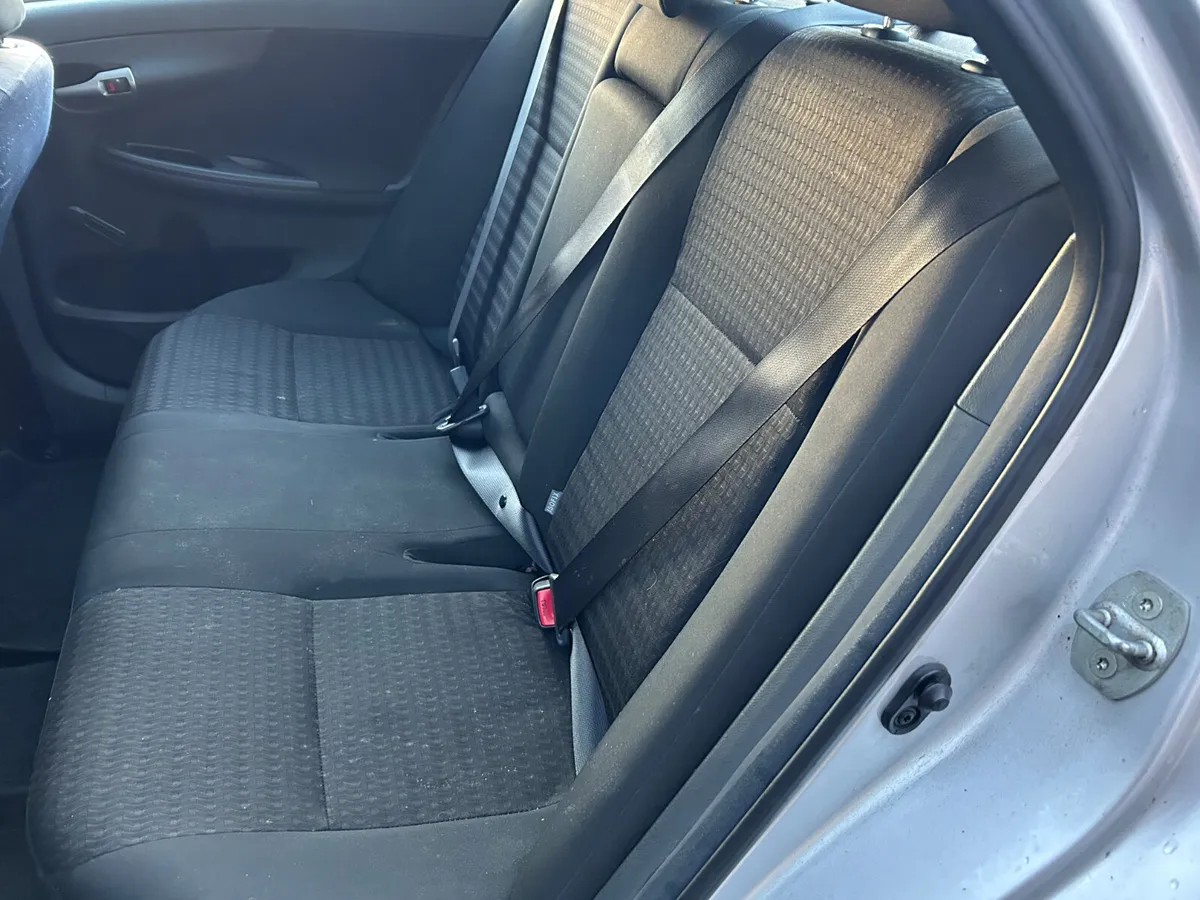 2010 Toyota Corolla 1.4 petrol - Image 4