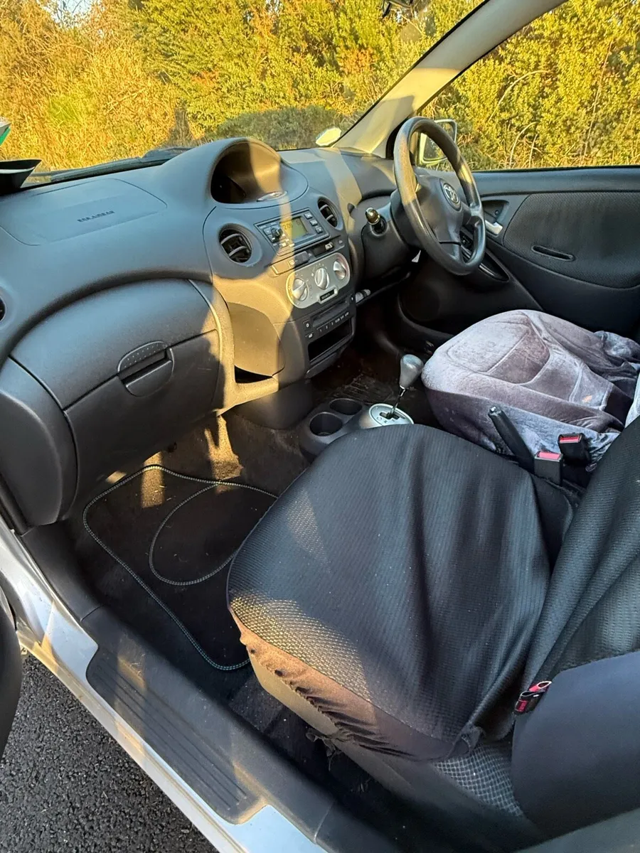 Toyota Yaris - Image 4