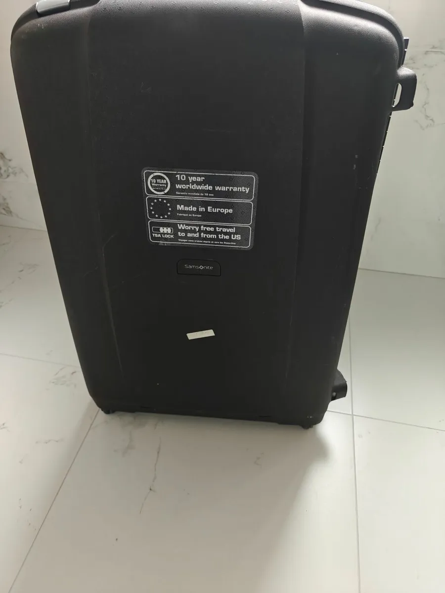 Large Samsonite suitcase - Image 1