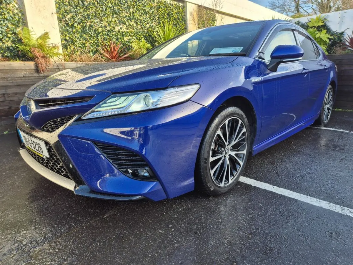 Toyota Camry 2.5 HYBRID / WORLD SPORT EDITION SOL - Image 1