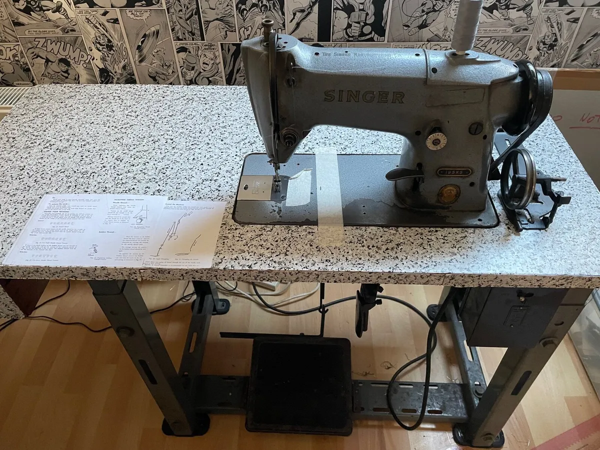 Sewing machine - Image 2