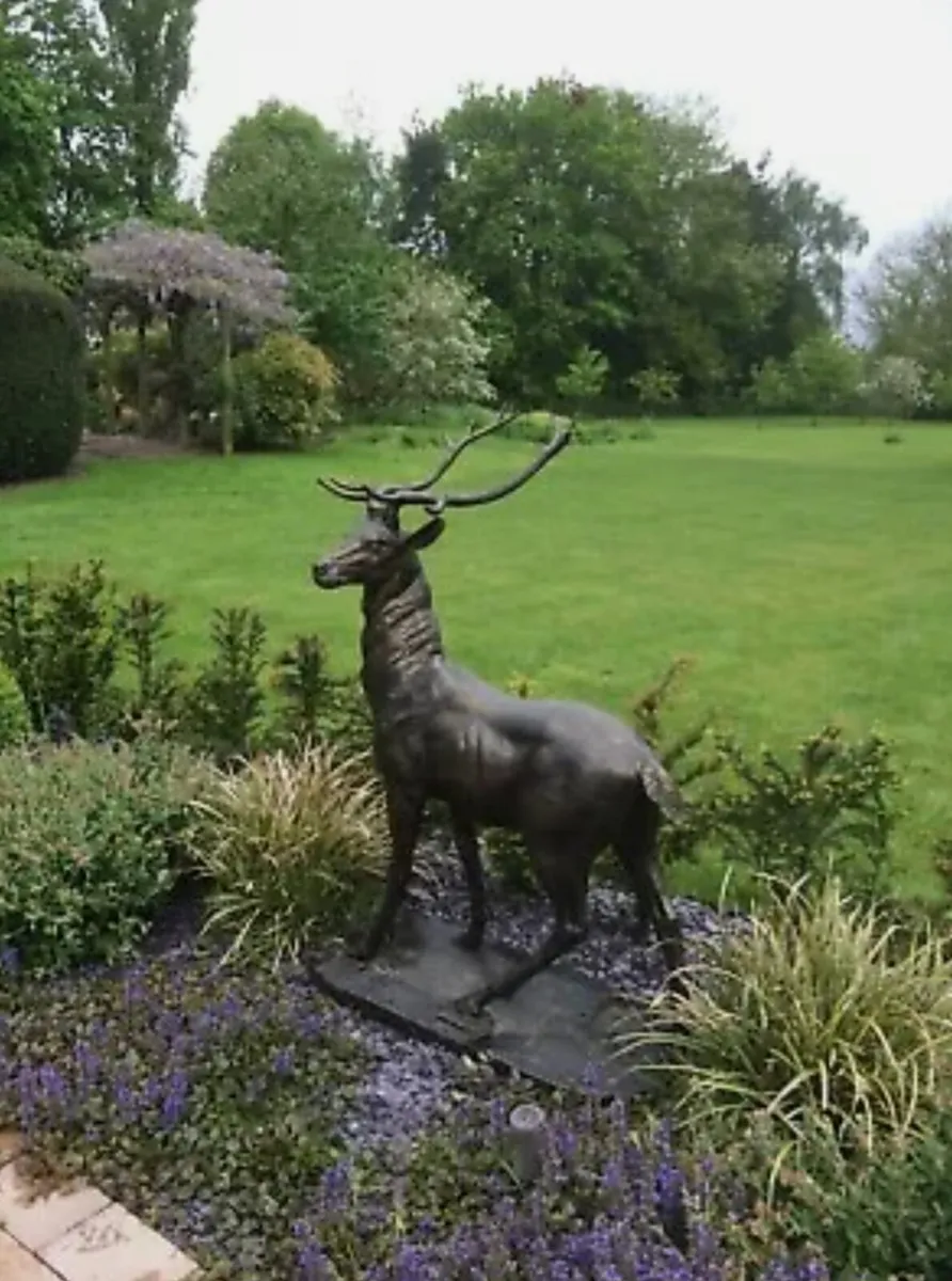 CAST IRON DEER - Image 1