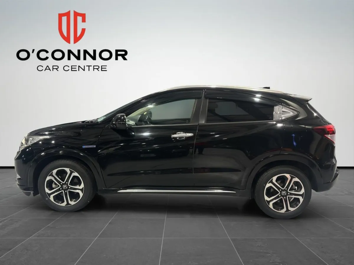 Honda Vezel Smooth hybrid efficiency with Honda re - Image 3