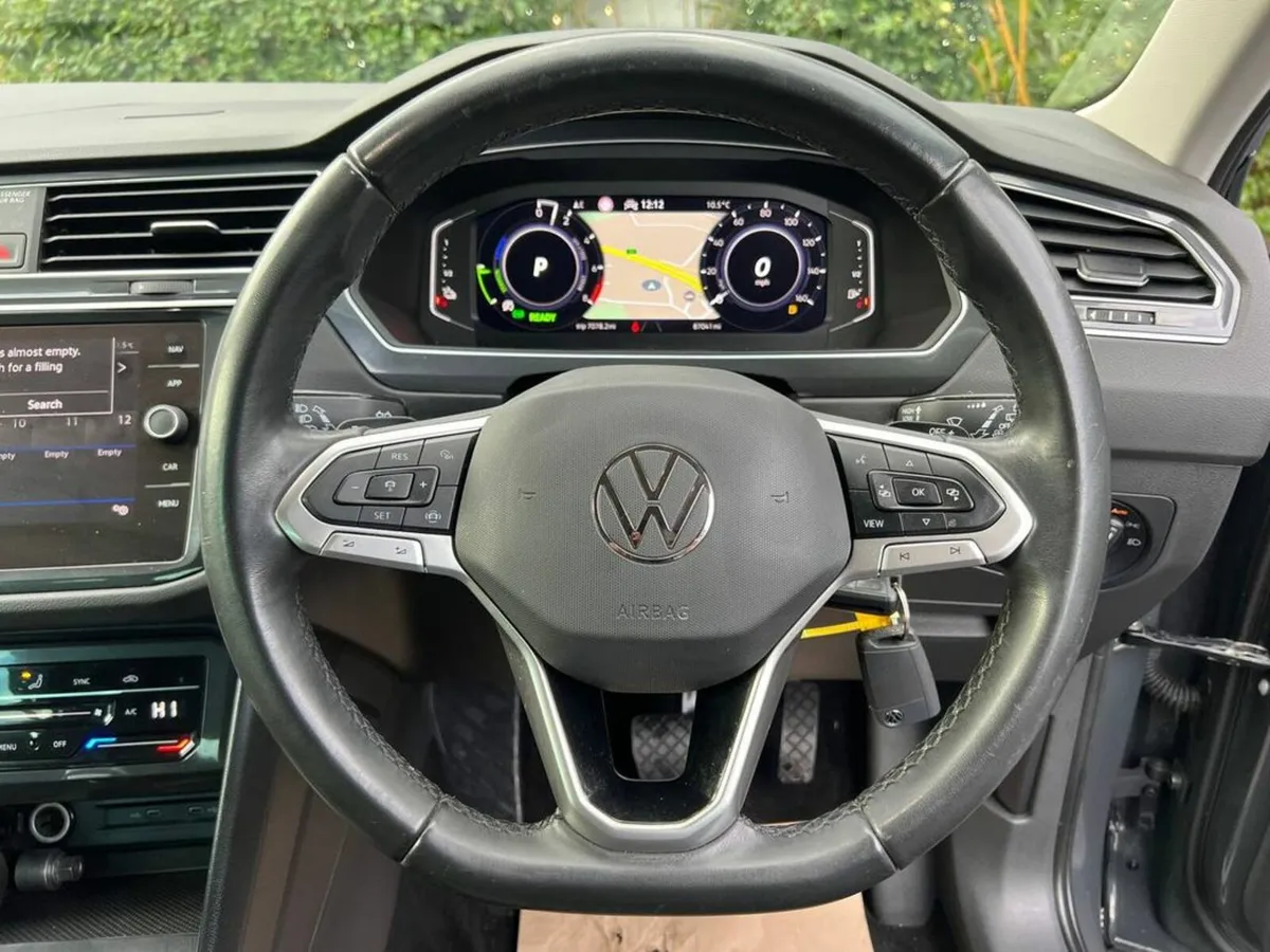 Volkswagen Tiguan LIFE 1.4 TSI PLUG-IN HYBRID // F - Image 4