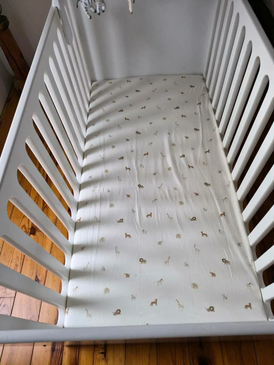 Cot bed - Image 3