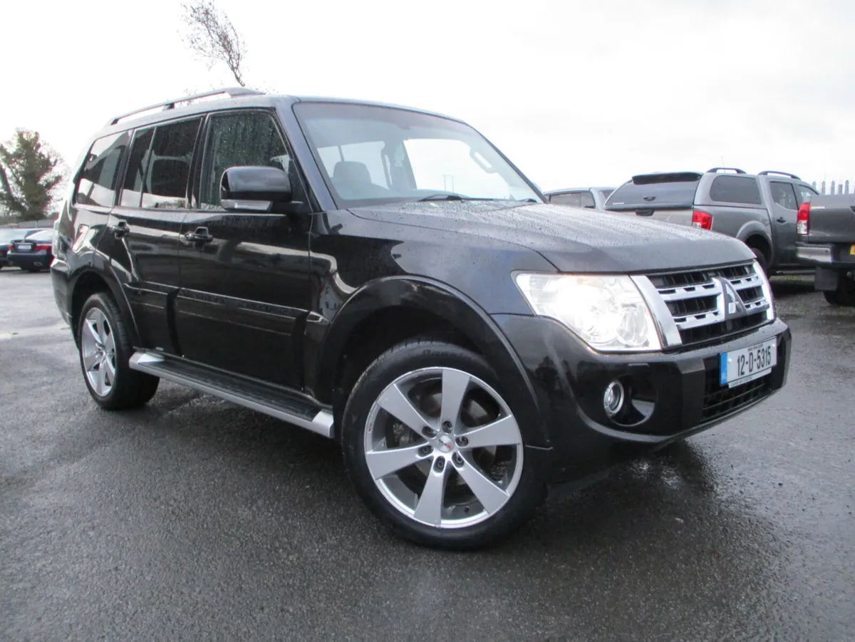 Mitsubishi Pajero 3.2 DID UTILITY AUTO - Image 1