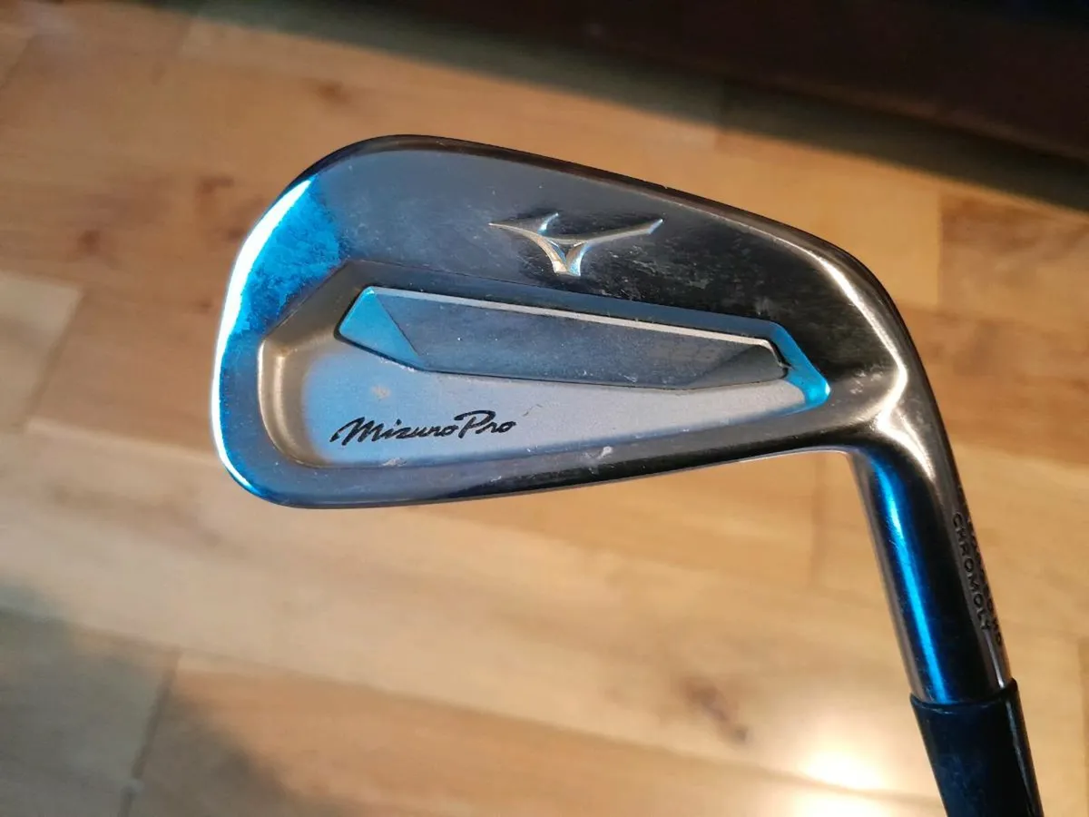 Mizuno 4-iron graphite shaft - Image 1