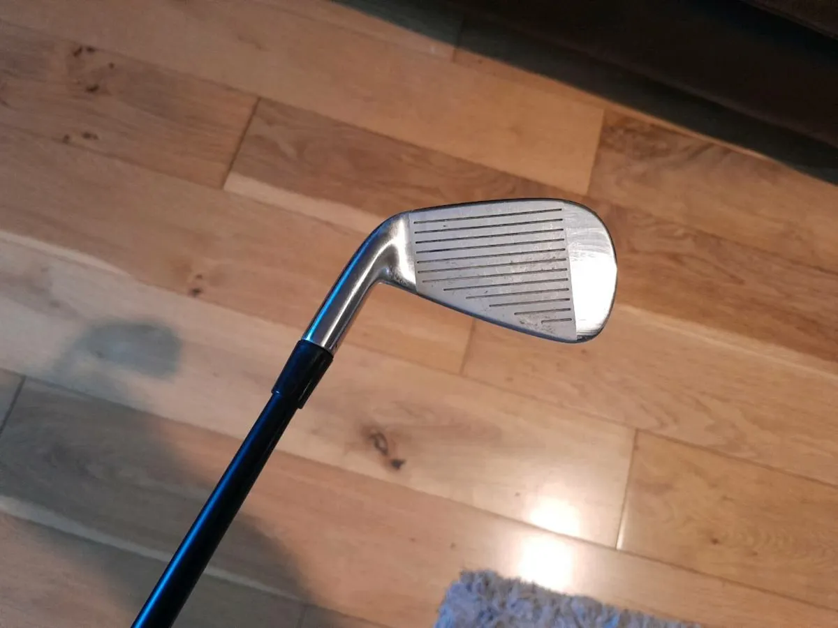 Mizuno 4-iron graphite shaft - Image 2
