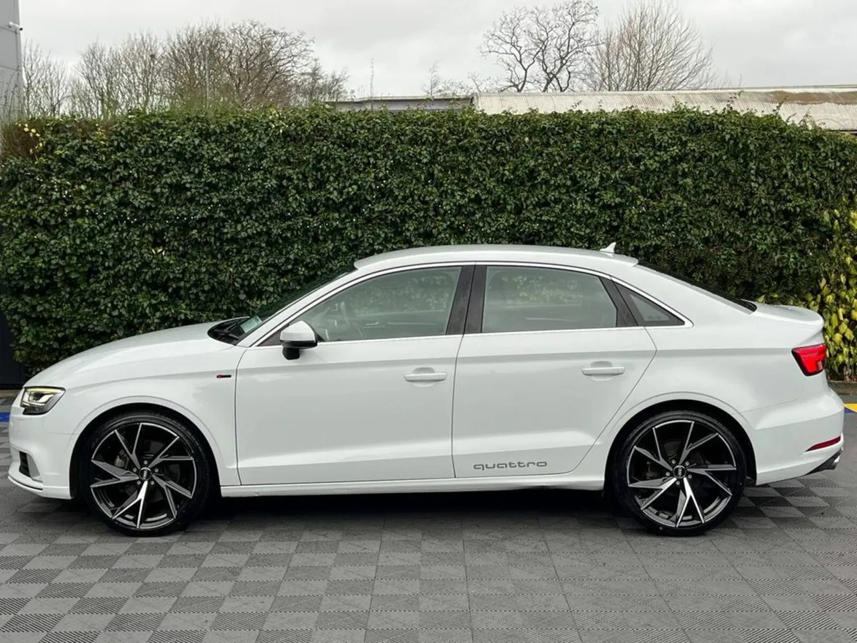 Audi A3 SPORT 2.0 TFSI QUATTRO // NEW 19" S-LINE A - Image 3