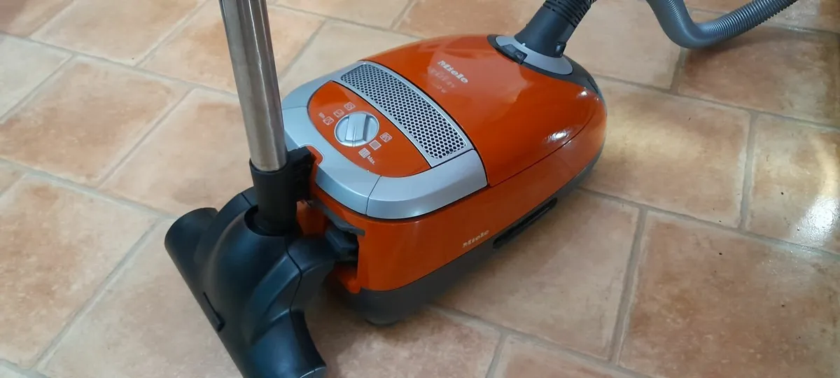 Miele vacuum/Hoover cleaner - Image 3