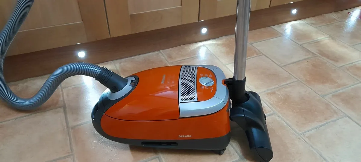 Miele vacuum/Hoover cleaner - Image 1