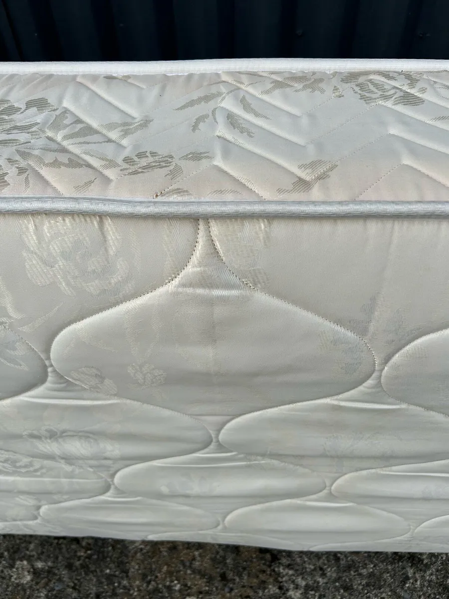 Mattress - Image 2