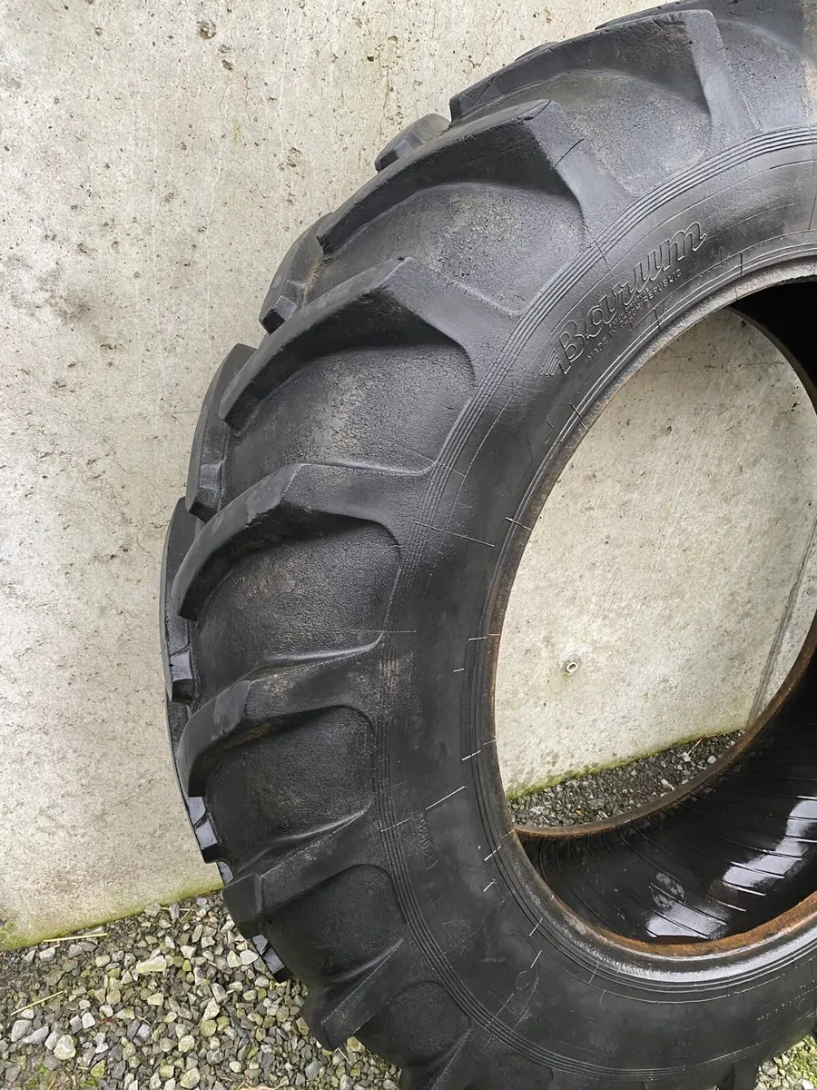 16.9 x 38s tyres - Image 1