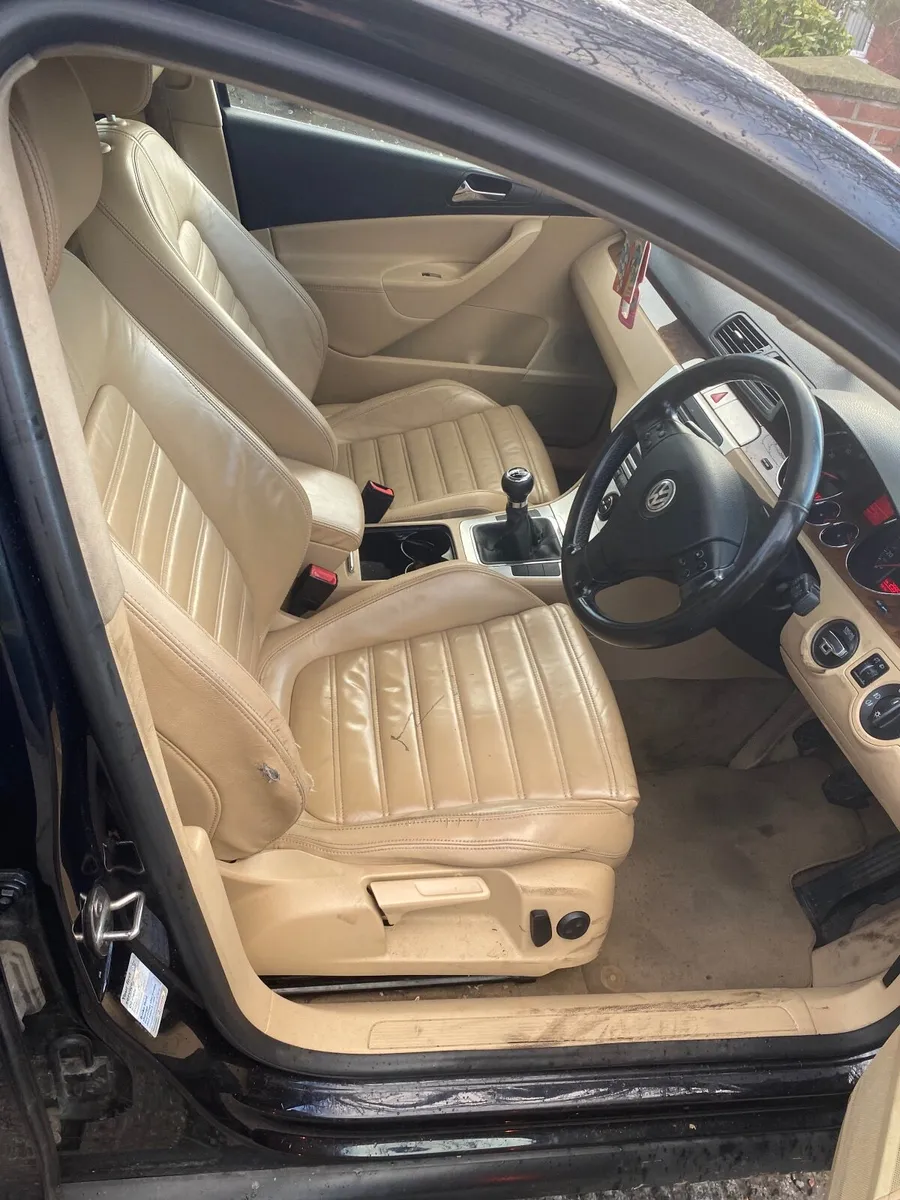 Volkswagen Passat 2008 - Image 3