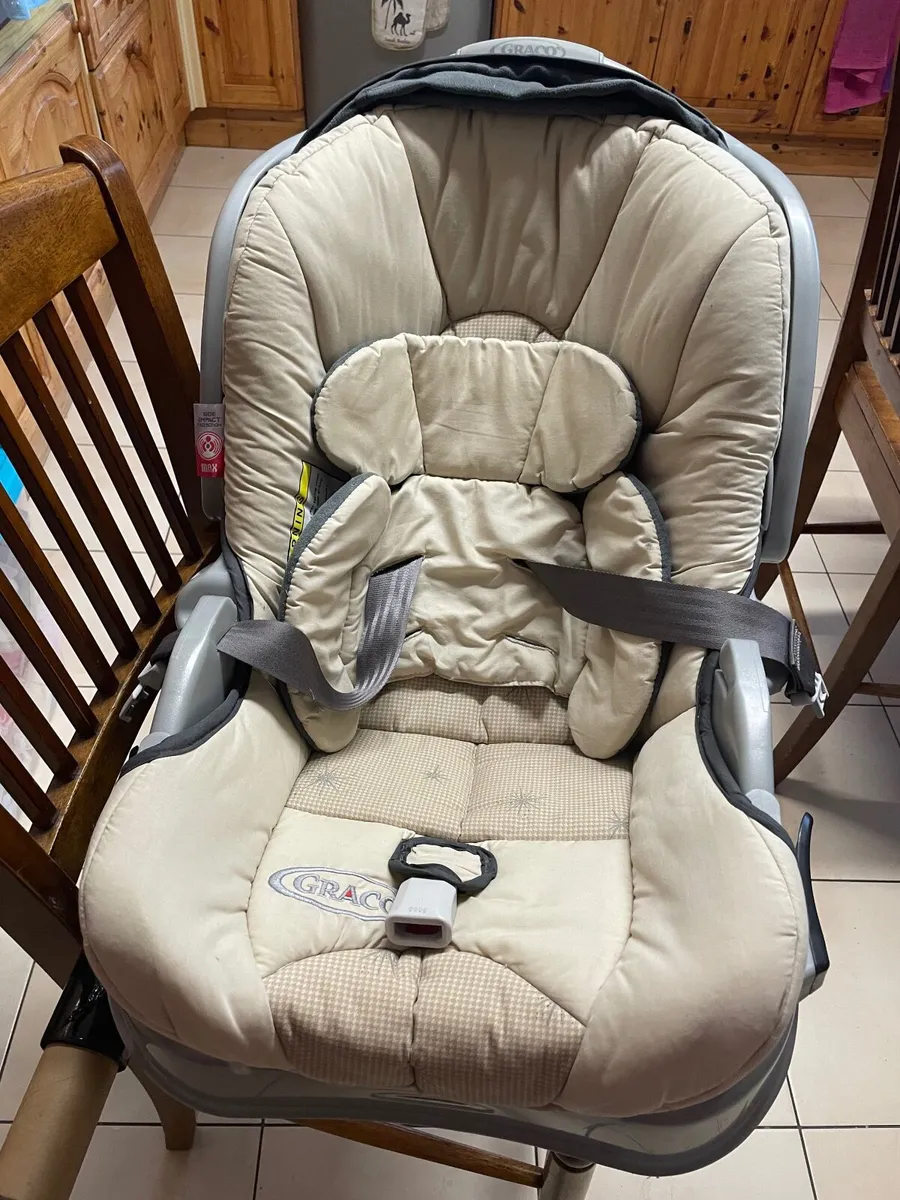 Baby car seat - Image 4