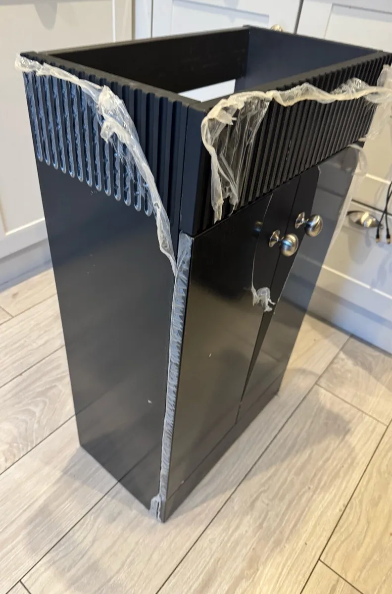 Bathroom sink unit - Image 3